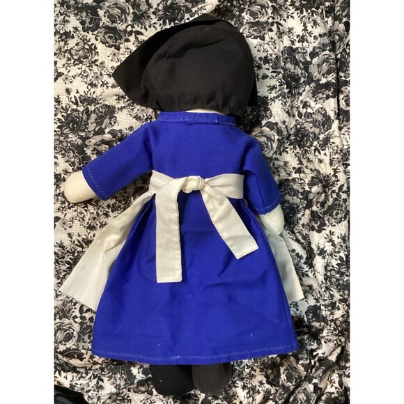 Faceless Handmade Amish Dolls Man & Woman in Traditional Amish Blue & Black - Picture 5 of 14